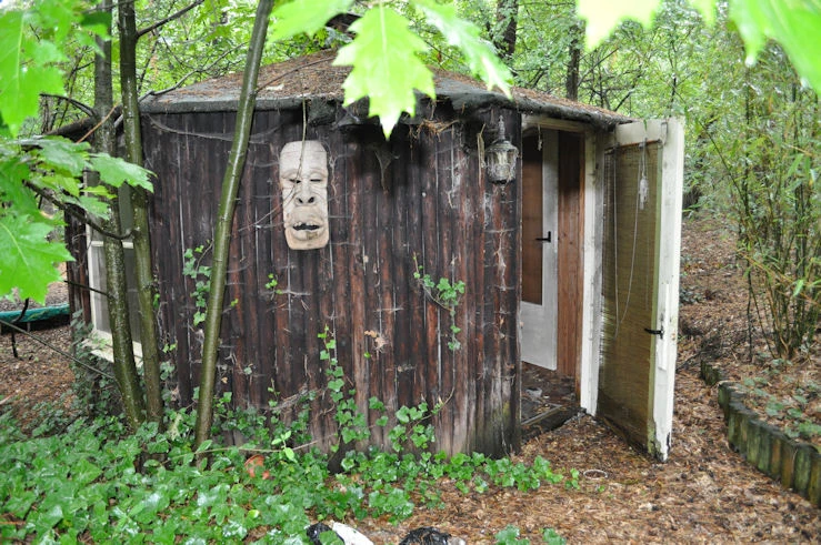 hut in 2010